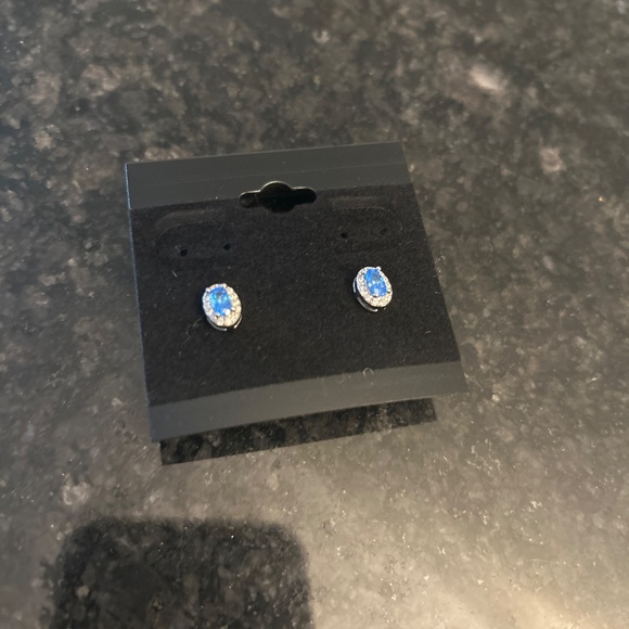 Genuine blue spinel oval gemstones, Sterling silver 925 studded earrings - Picture 2 of 7